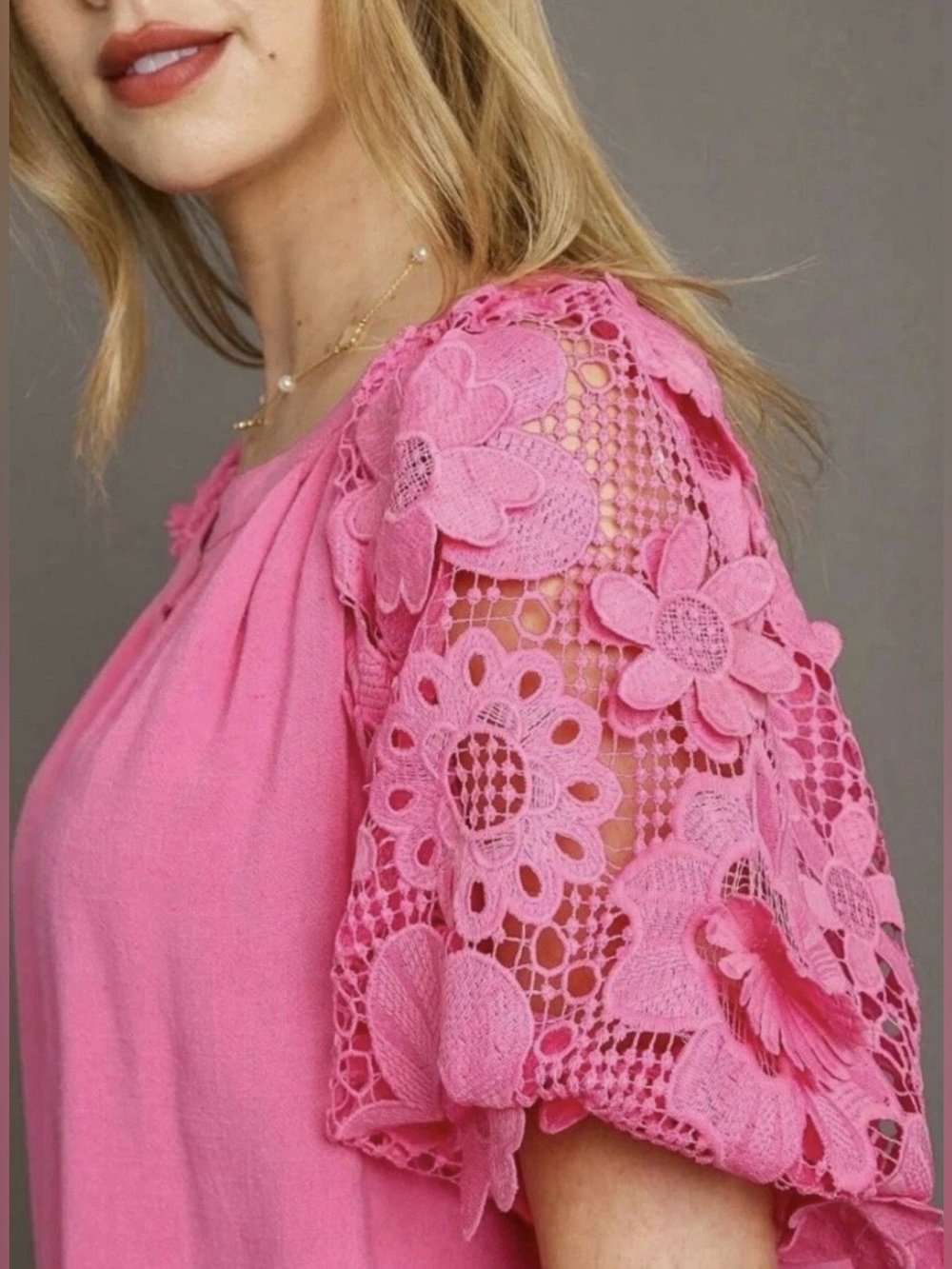 Umgee Linen Blend Bubble Pink Tunic Top M Crochet Floral Lace 3D Puff Sleeve - Picture 3 of 10